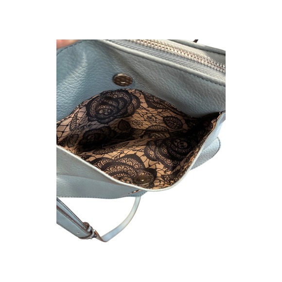 Carlos Santana Light Blue Faux Leather Crossbody Bag with‎ Ornate Lining - Picture 6 of 15